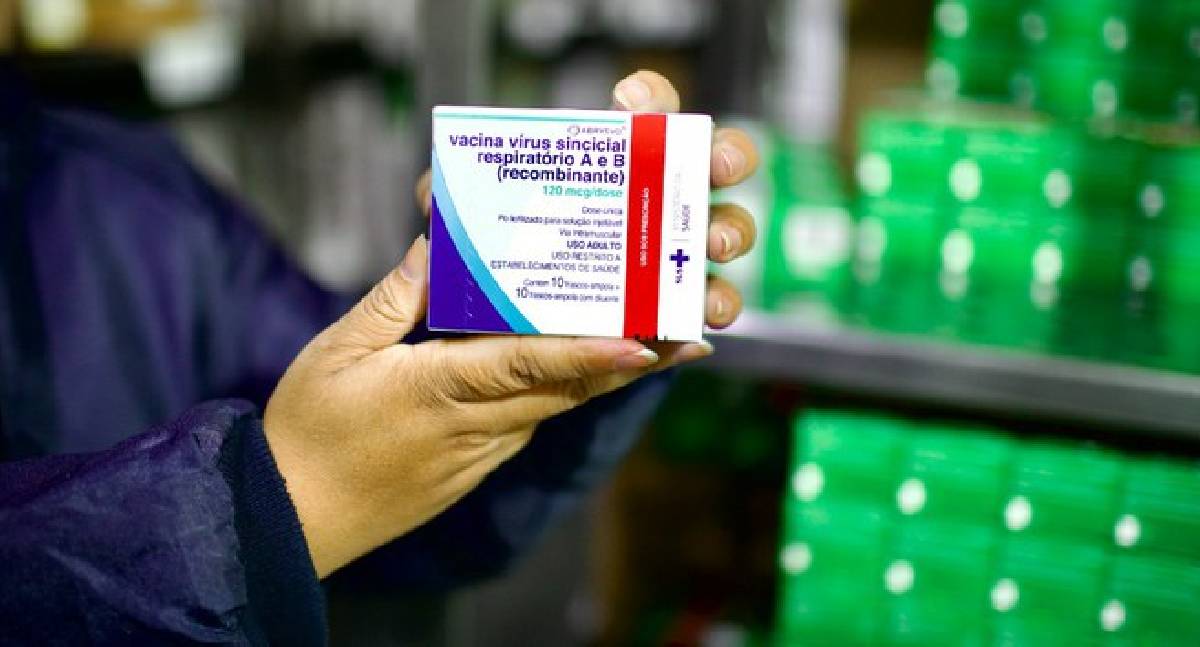 Ministério da Saúde inicia distribuição nacional da vacina contra VSR