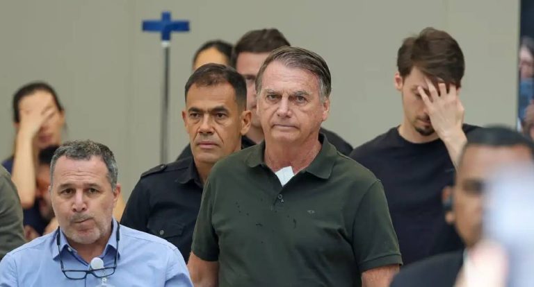 Moraes autoriza internação de Bolsonaro para cirurgia