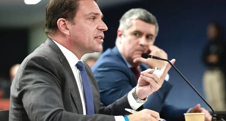 Moraes formaliza pedido de extradição de Alexandre Ramagem