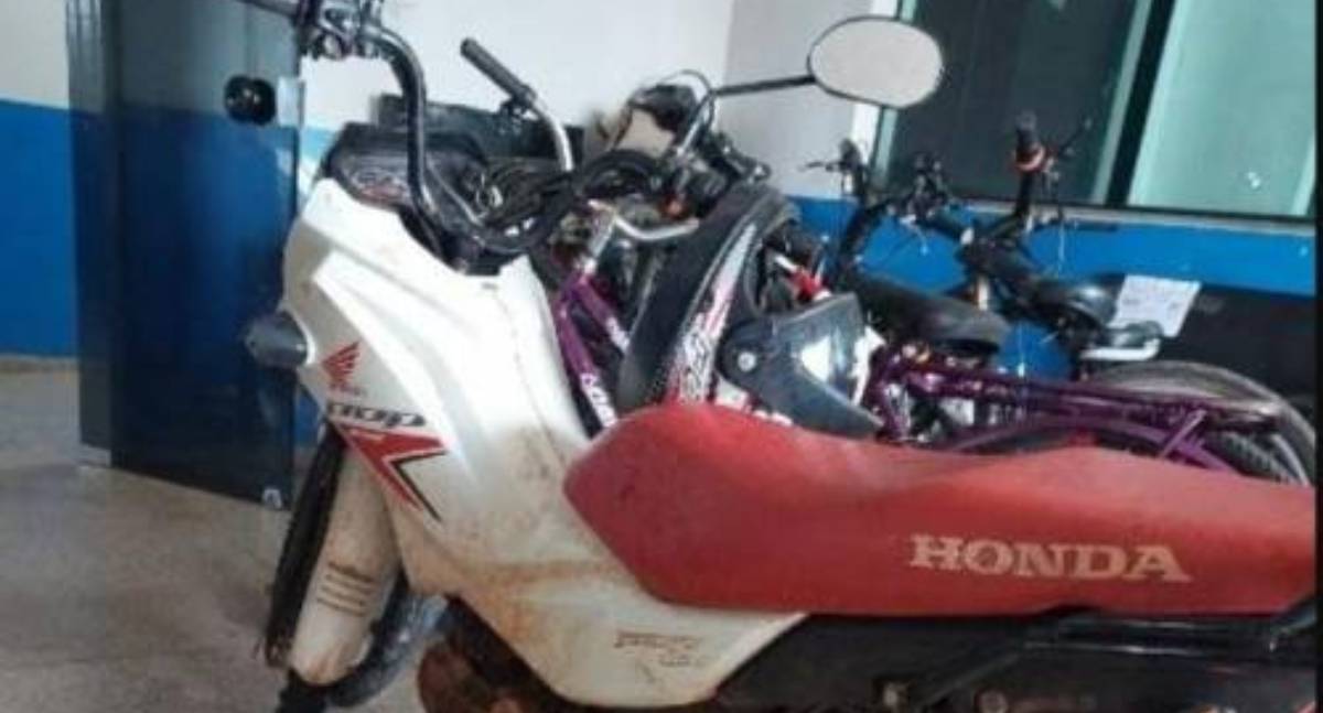 Motocicleta furtada em Chupinguaia é encontrada abandonada em RO