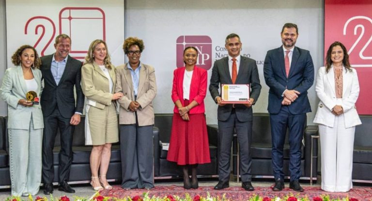 MPRO recebe Selo Ouro de "Respeito e Inclusão no Combate ao Feminicídio" em cerimônia do CNMP em Brasília