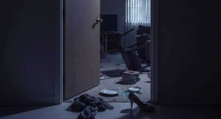 Mulher é atacada a pauladas pelo ex-marido na zona leste de Porto Velho 