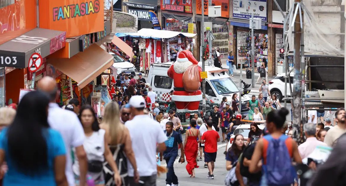 Novo salário mínimo será de R$ 1.621 em 2026