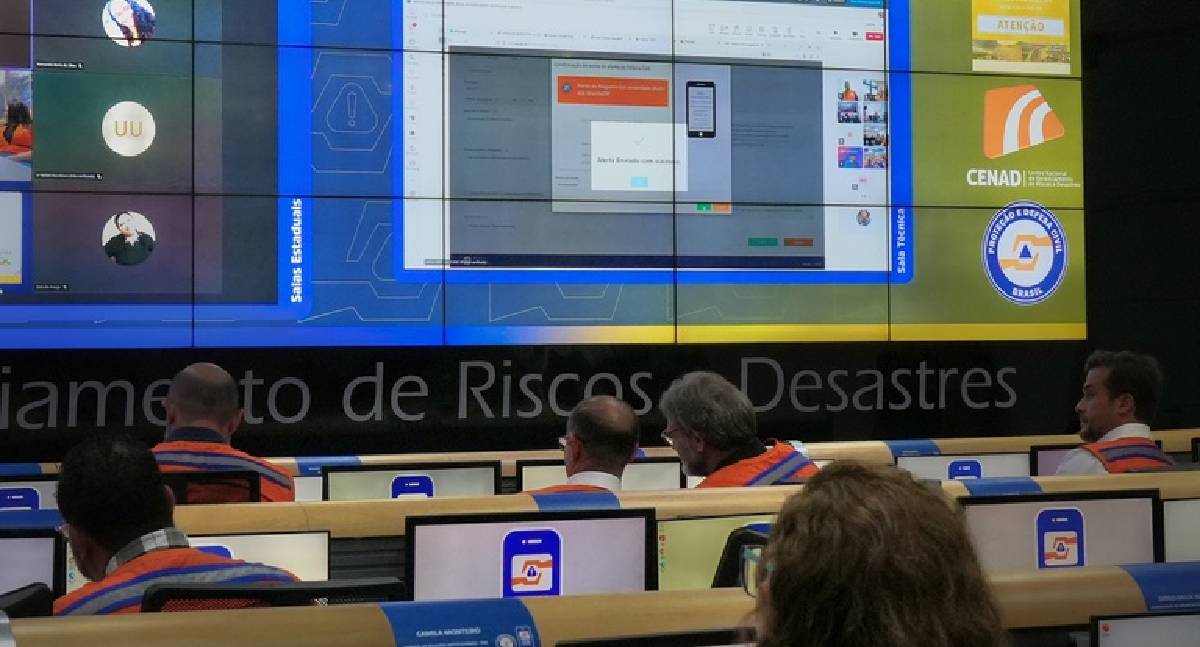 Operação do Defesa Civil Alerta completa um ano com 630 avisos emitidos no Brasil