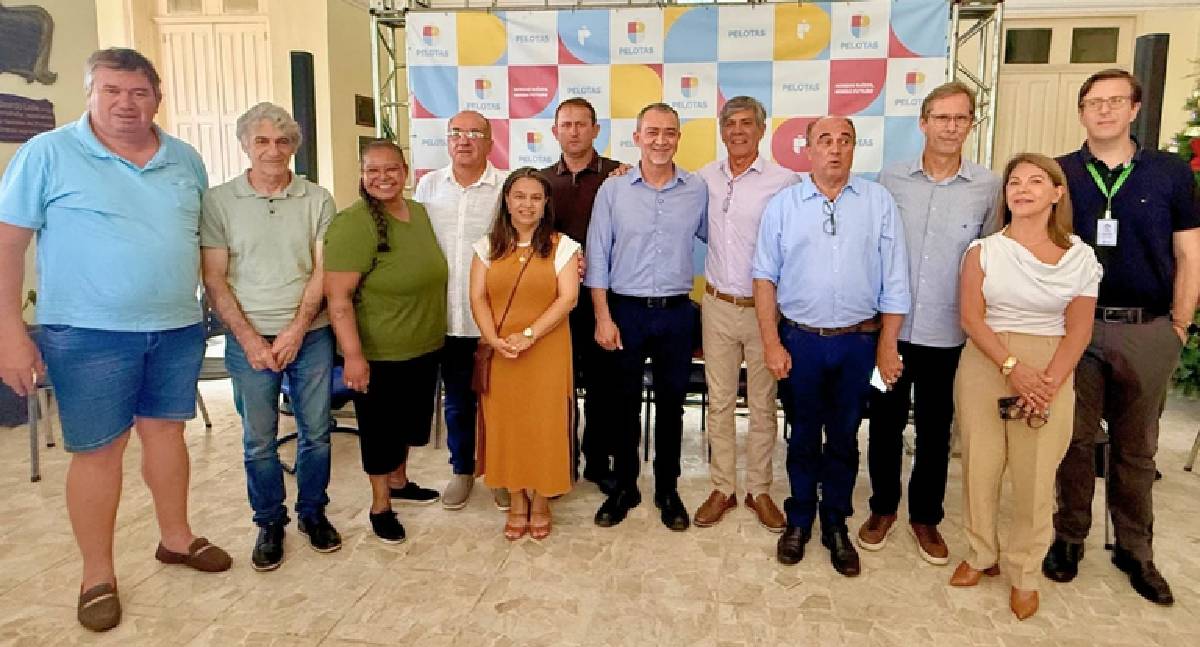 Pêssego recebe R$ 4 milhões em compra anunciada pela Conab