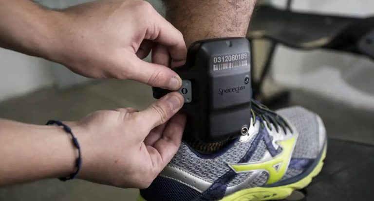 PF prende Filipe Martins, condenado por trama golpista