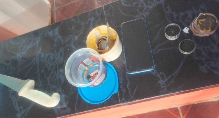 Polícia apreende drogas e prende moradora após atender denúncia em RO