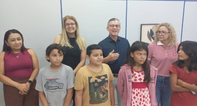 Prefeitura entrega bicicletas a crianças da zona Sul de Porto Velho