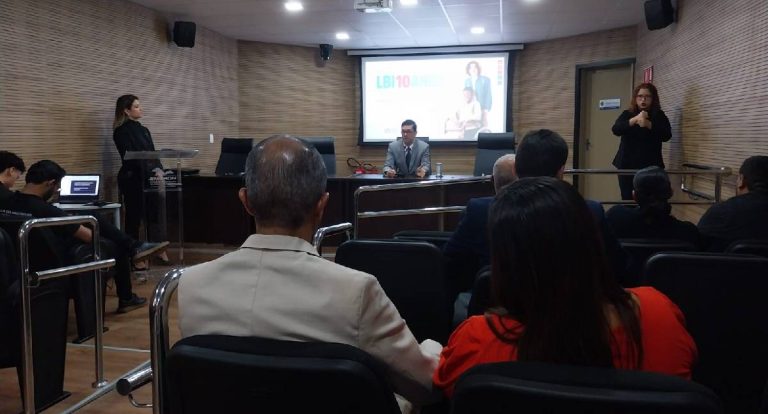 Prefeitura participa do seminário LBI 10 Anos
