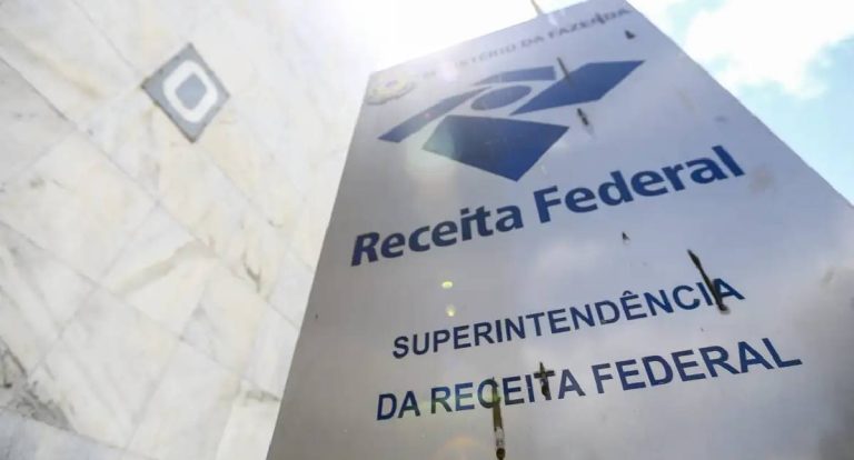 Receita Federal desmente taxação de transações a partir de R$ 5 mil