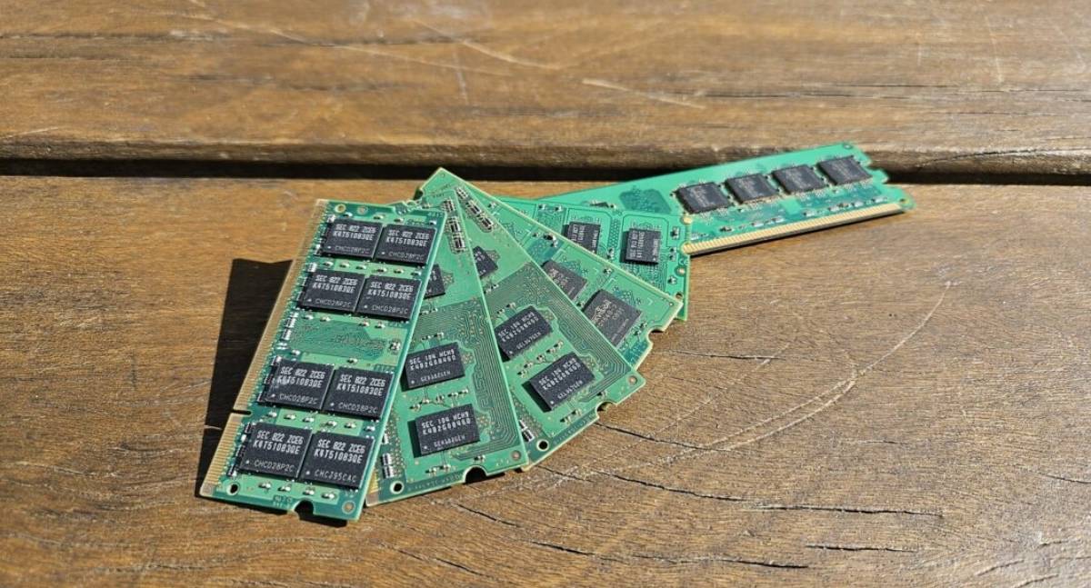 Rússia recorre à RAM caseira para driblar crise de memória
