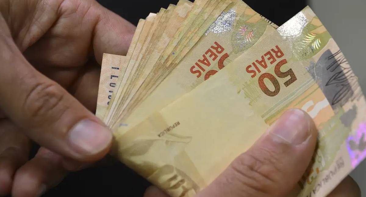 Segunda parcela do 13º salário deve ser paga até sexta-feira