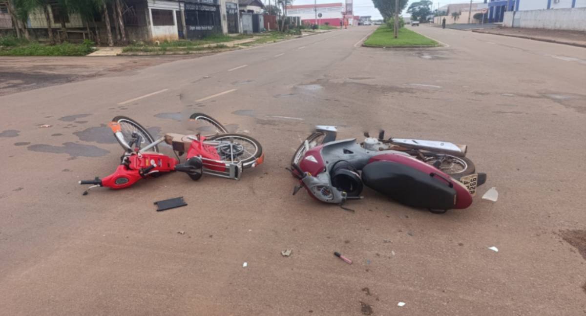 Segundo acidente de trânsito na rua Rio Madeira envolve bicicleta elétrica e moto em RO