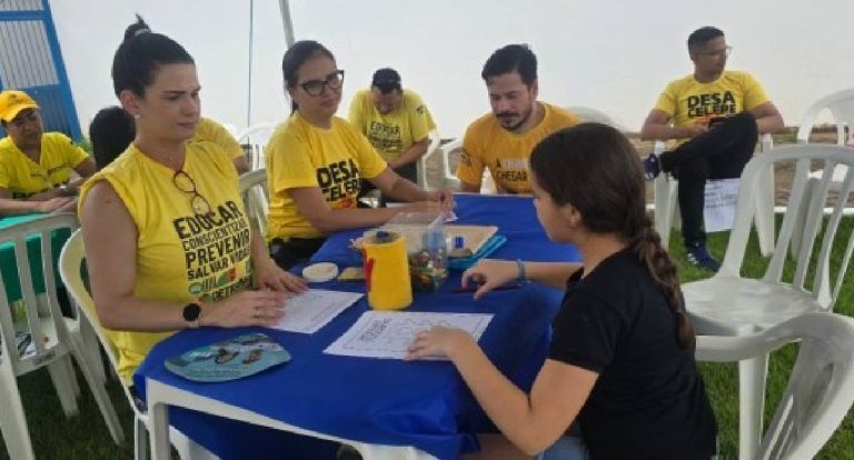 Semias leva serviços de inclusão e cidadania ao PVH em Ação