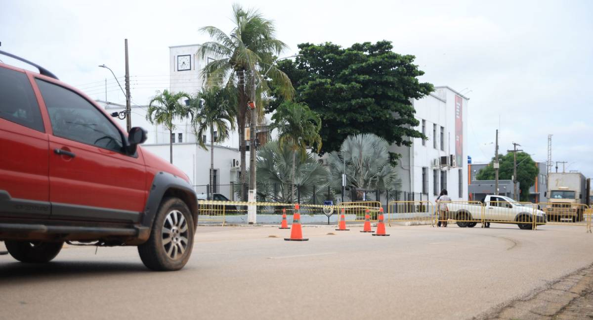Semtran inicia intervenções para o “Viradão do Béra” no entorno do Prédio do Relógio