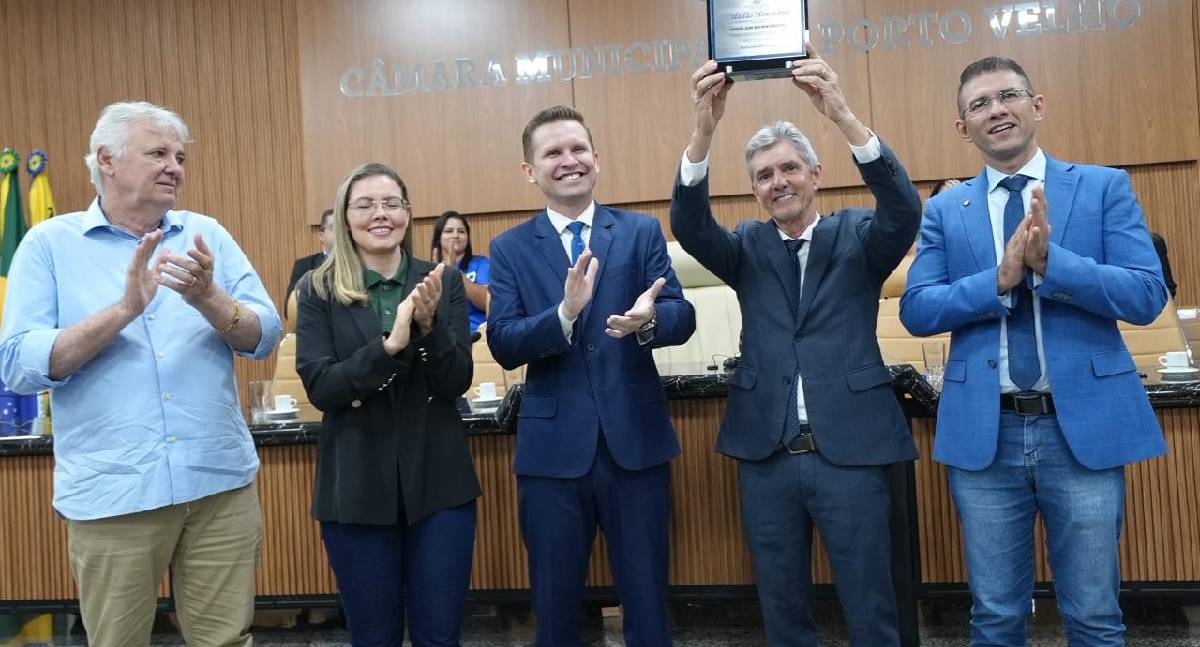 Senador Jaime Bagattoli recebe título de cidadão honorário de Porto Velho
