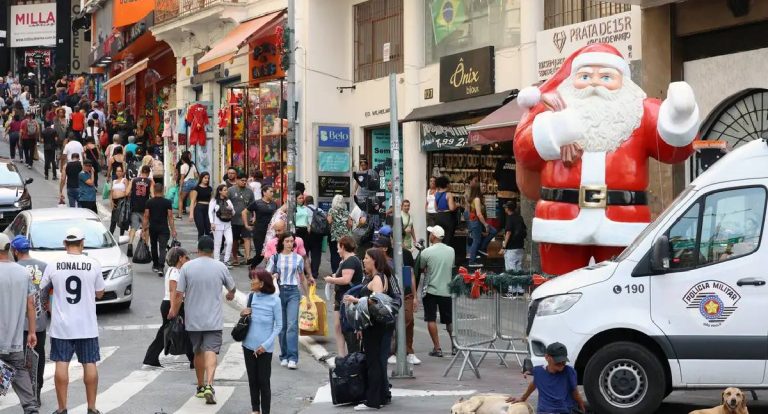 Taxa de desemprego cai para 5,2% no Brasil