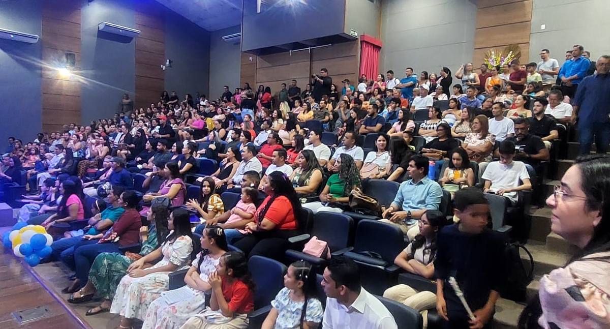 Teatro Banzeiros recebe recital do CMACE Laio nesta segunda-feira