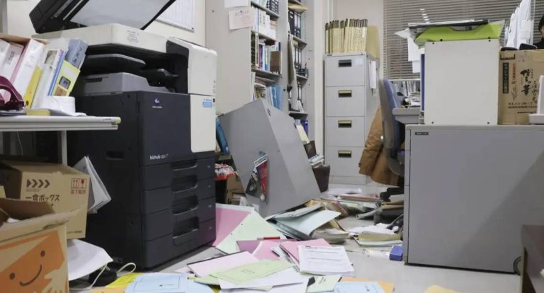 Terremoto de magnitude 7,6 atinge o Japão e gera alertas de tsunami