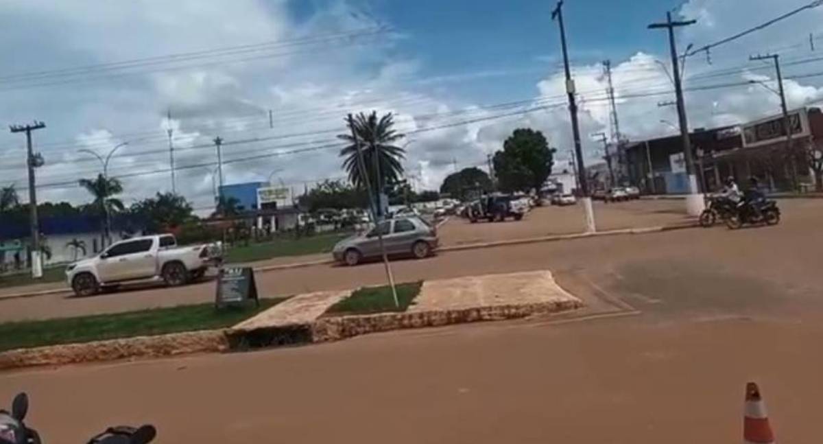 Tiroteio assusta moradores após motociclista furar blitz em RO