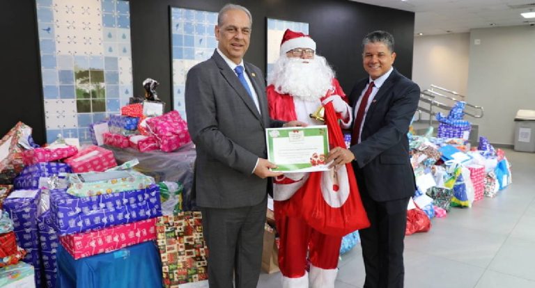 TJRO entrega quase 800 presentes arrecadados para a Campanha Papai Noel dos Correios