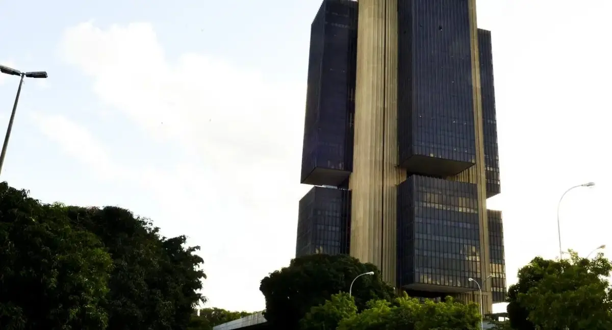 BC aperta regras para provedores de TI e reforça segurança no sistema financeiro