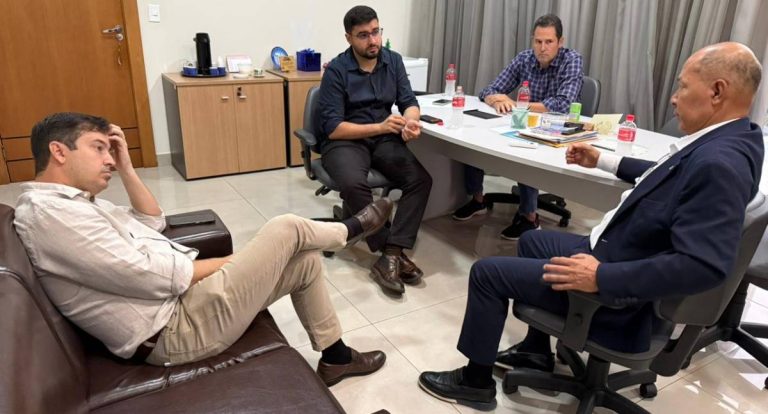 Deputado Coronel Chrisóstomo visita SEMUSA e acompanha aplicação de quase R$ 50 milhões na saúde de Porto Velho