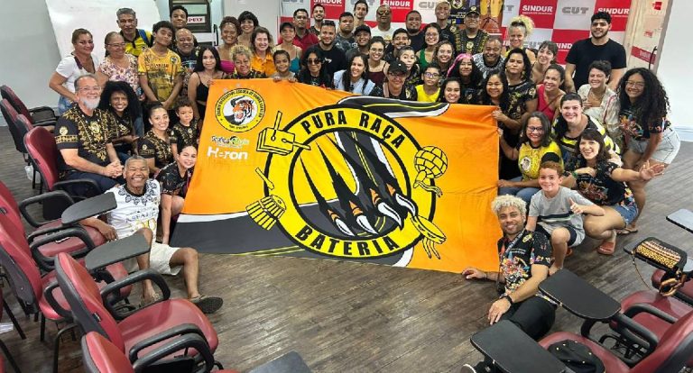 Família Asfaltão entrega certificados e inaugura sede cultural