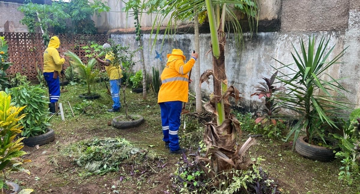 Mutirão de limpeza prepara 80 escolas municipais para o início do ano letivo em Porto Velho