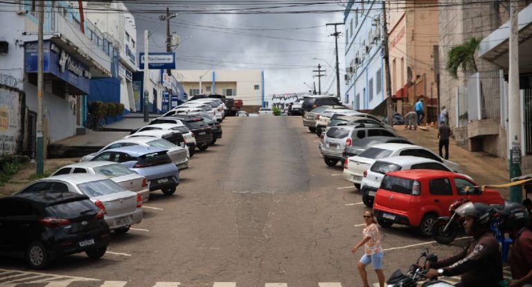 Novas vagas de estacionamento transformam rotina no centro de Porto Velho