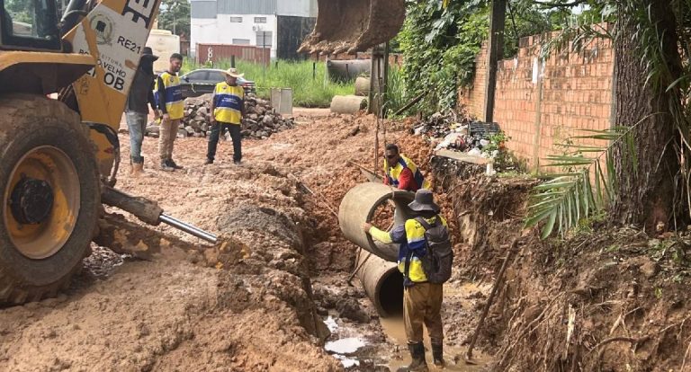 Prefeitura executa obra de drenagem e melhora escoamento de águas no bairro Floresta