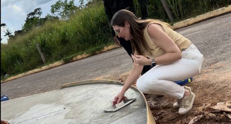 Seringueiras recebe emenda da deputada Gislaine Lebrinha para construção de calçadas