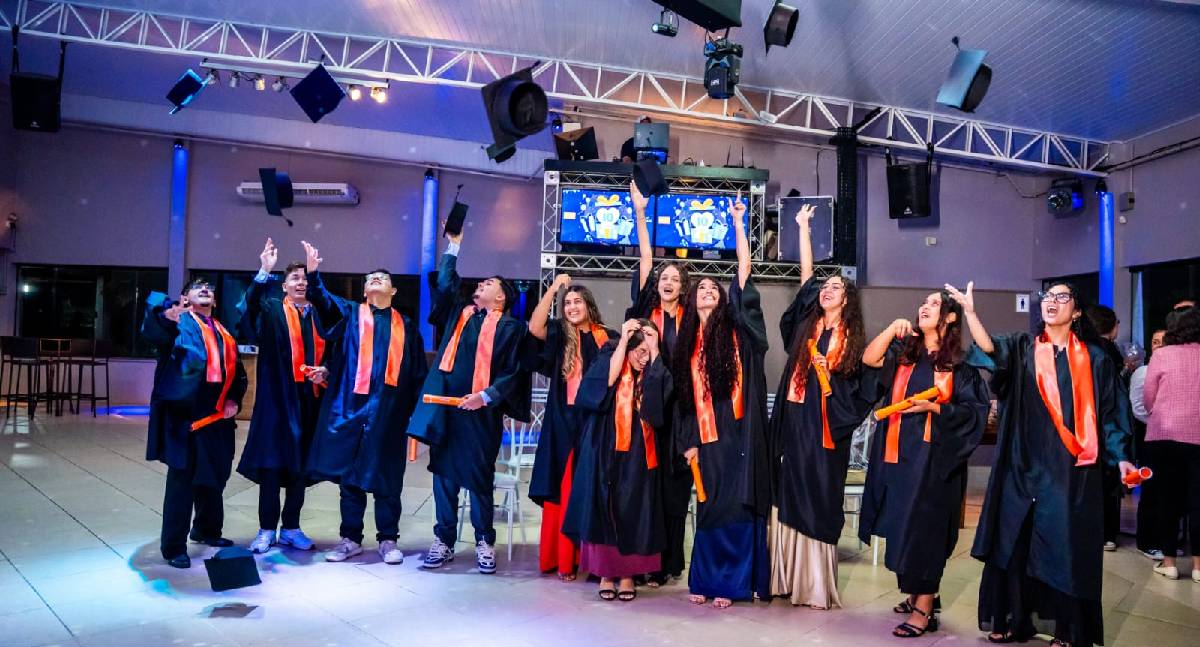 TE Connectivity celebra 10 anos de formação profissional com foco regional