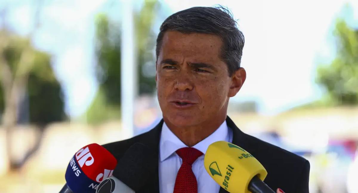 Alexandre de Moraes autoriza general condenado a trabalhar no Exército