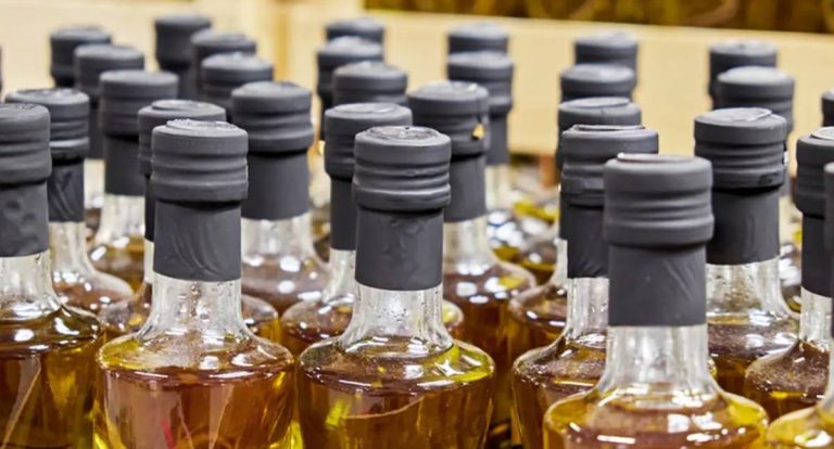 Anvisa proíbe venda de azeite e suspende doce de leite e sal grosso