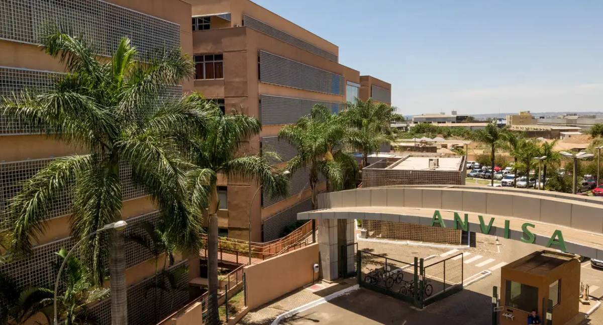 Anvisa suspende suplementos alimentares de duas marcas por falta de segurança