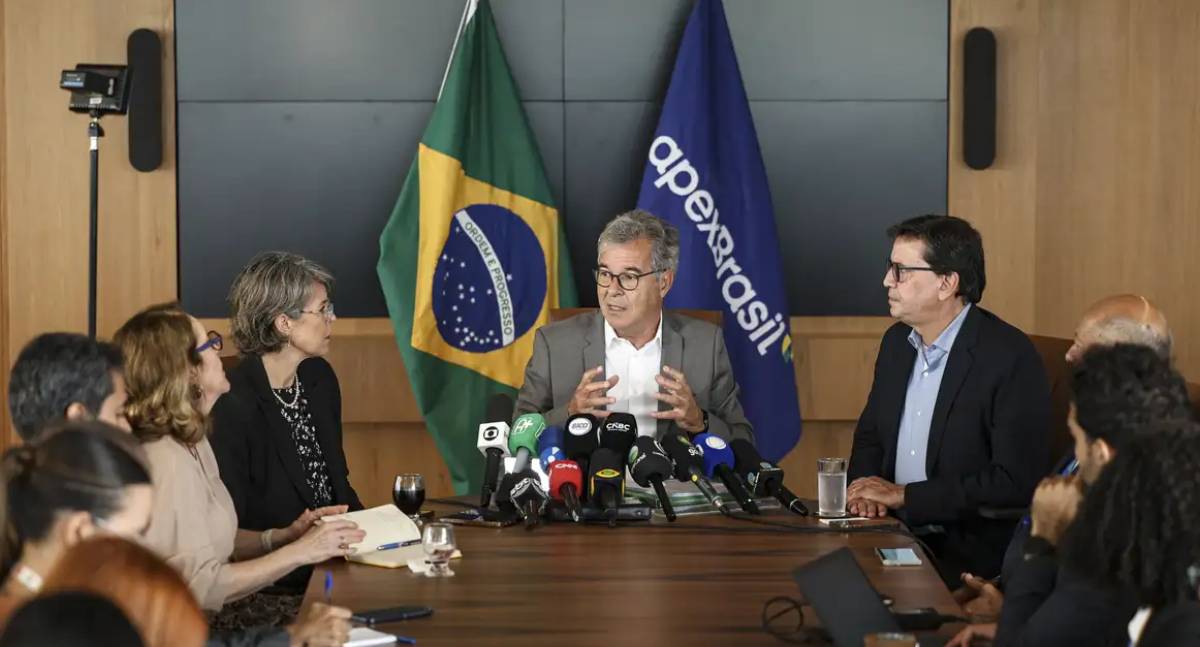 Apex e Congresso planejam missão à Europa para destravar acordo com Mercosul