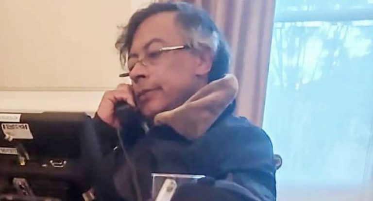 Após ameaças, Trump conversa com presidente colombiano: diálogo após tensão