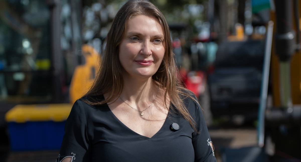 Associação de Chupinguaia recebe R$ 120 mil para implementos agrícolas por meio de deputada Lebrinha