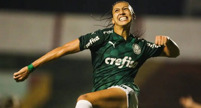 Bia Zaneratto retorna ao Palmeiras: atacante vestirá a camisa 10