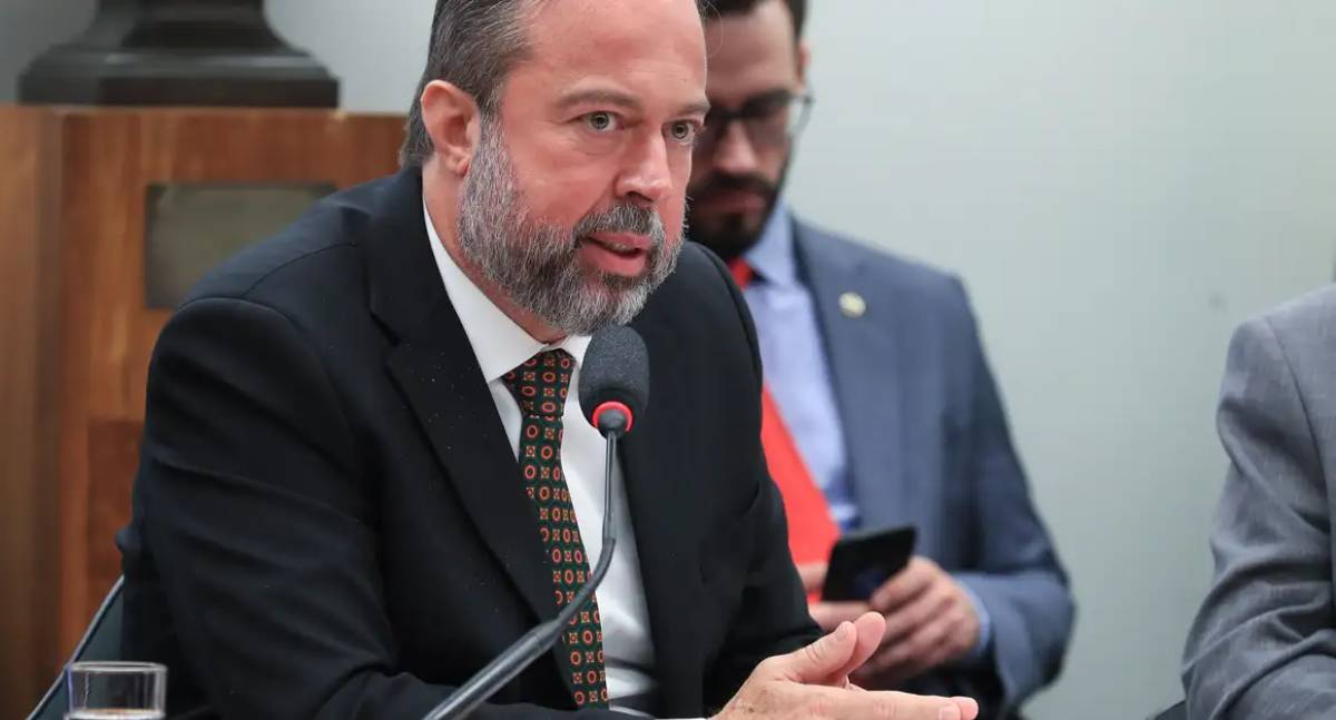 Brasil busca parcerias com sauditas em minerais críticos