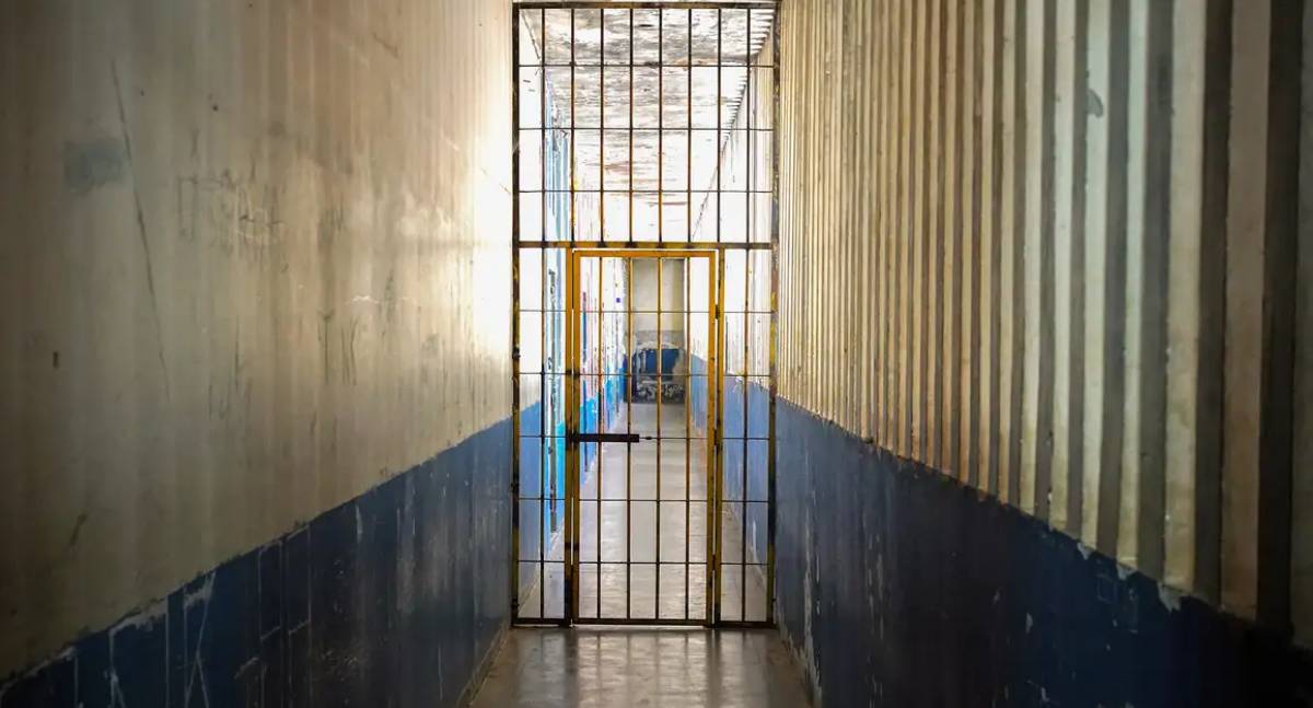 Brasil é condenado por manter preso em isolamento prolongado