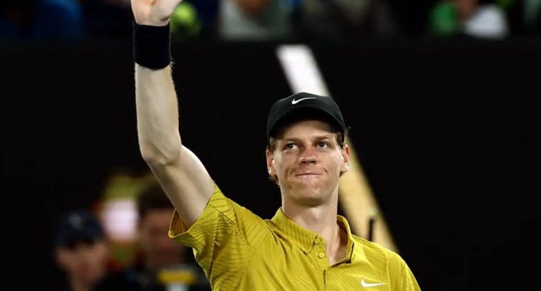 Calor extremo interrompe jogos e Sinner supera cãibras na Austrália