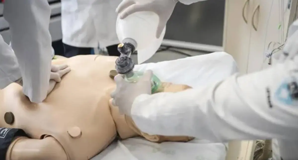 CFM planeja impedir 13 mil estudantes de medicina recém-formados de obterem registro profissional após avaliação do Enamed