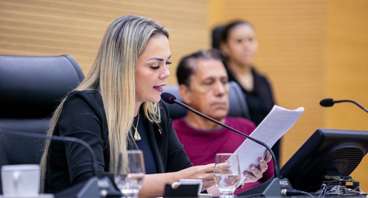 Cláudia de Jesus solicita construção de nova escola indígena em Chupinguaia