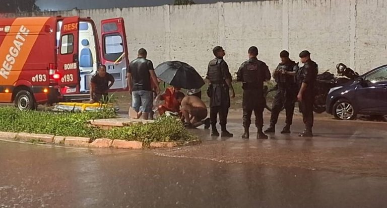 Colisão entre motocicletas deixa duas mulheres feridas na zona leste