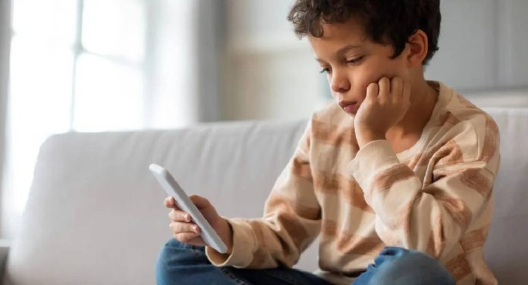 Controle parental: mãe acusa Google de “aliciar” crianças