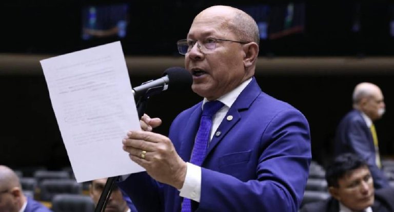 Coronel Chrisóstomo pede ao STF remoção de Bolsonaro da PF por motivos humanitários