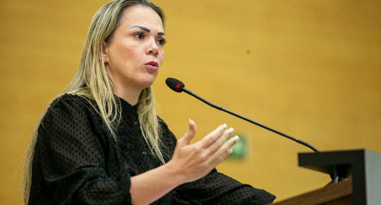 Deputada Cláudia de Jesus destaca lei sancionada por Lula que valoriza servidores