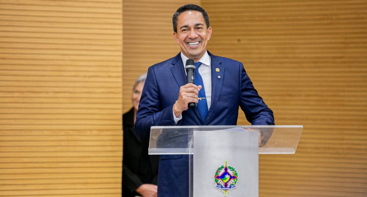 Deputado Eyder Brasil garante meio milhão de reais para escolas de Porto Velho